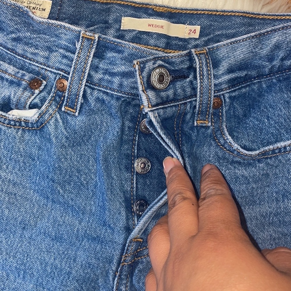 Levi’s Quality Premium Wedgie Denim Jeans - Picture 4 of 9